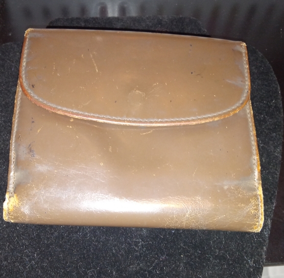 Mens Gucci bifold wallet(with wear) look at all photos - Picture 1 of 7